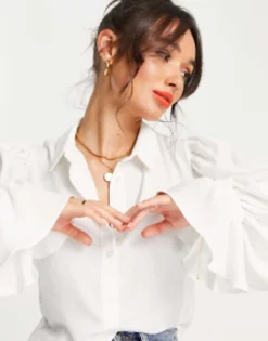 Design Volume Sleeved Soft Shirt With Ruffle Cuffs In