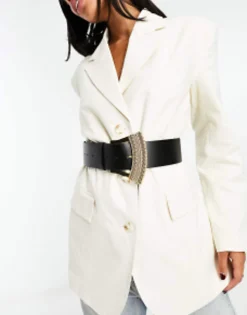Design Wide Waist Belt With Decorative Buckle