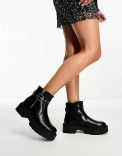 Glamorous Chunky Chelsea Boots With Buckle In