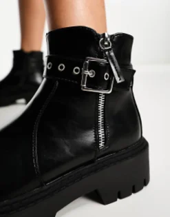 Glamorous Chunky Chelsea Boots With Buckle In