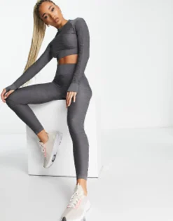 Hiit Wbseamless Textured Long Sleeve Crop Top, Bralet, Booty Short And Legging