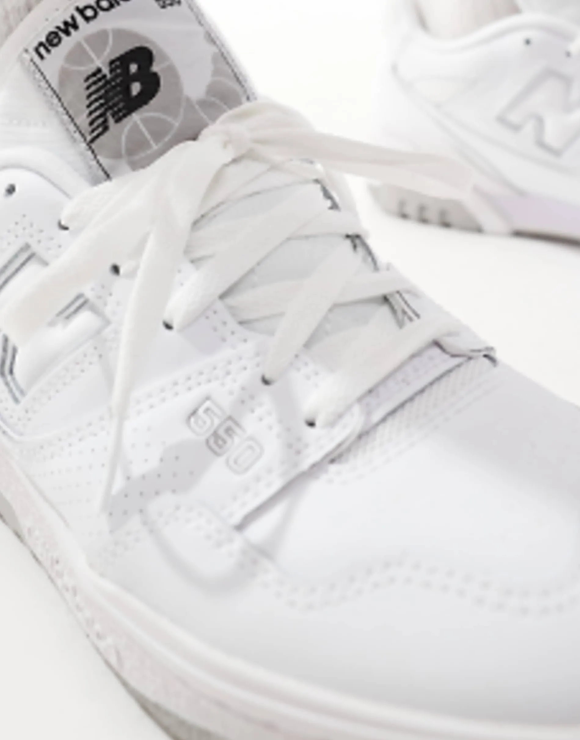 New Balance 550 Trainers In And Grey