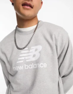 New Balance Essentials Stacked Logo Fleece Crew In