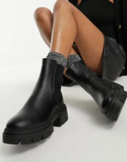 New Look Flat Chunky High Ankle Chelsea Boot In