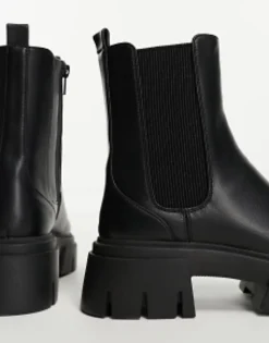 New Look Flat Chunky High Ankle Chelsea Boot In