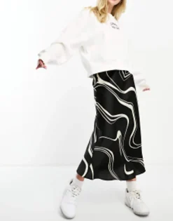 New Look Satin Midi Skirt In Wave Print