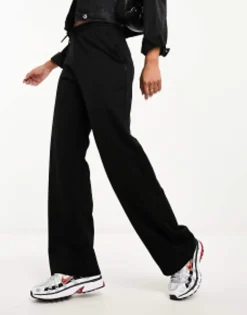 New Look Wide Leg Joggers In