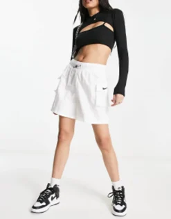 Nike Essential Woven Cargo Shorts In