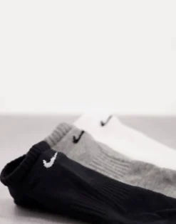 Nike Training 3 Pack Unisex Trainer Socks In