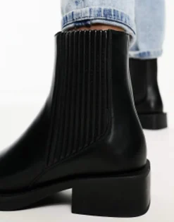 Simmi London Leroy Chelsea Boot In