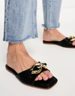 Stradivarius Buckle Detail Sandal In