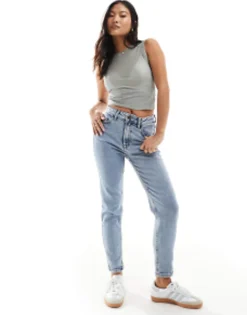 Stradivarius Petite Slim Mom Jean With Stretch In Washed
