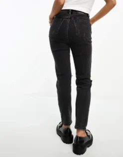 Stradivarius Petite Slim Mom Jean With Stretch And Rip In Washed