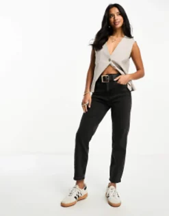 Stradivarius Petite Slim Mom Jean With Stretch In
