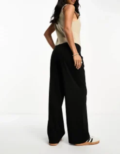 Stradivarius Petite Tailored Wide Leg Trouser In