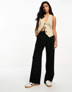 Stradivarius Petite Tailored Wide Leg Trouser In