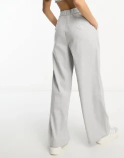 Stradivarius Petite Tailored Wide Leg Trouser In