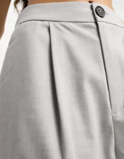 Stradivarius Petite Tailored Wide Leg Trouser In