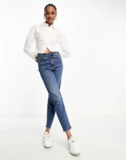 Stradivarius Tall Slim Mom Jean With Stretch In Authentic Blue