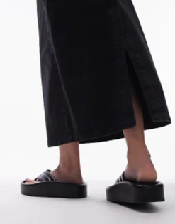 Topshop Gigi Toepost Sunken Footbed Sandal In Lizard