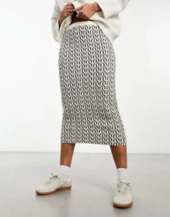 Vero Moda Geo Knitted Midi Skirt Co-Ord In