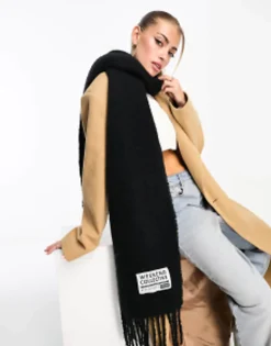 Weekend Collective Fluffy Blanket Scarf With Woven Label
